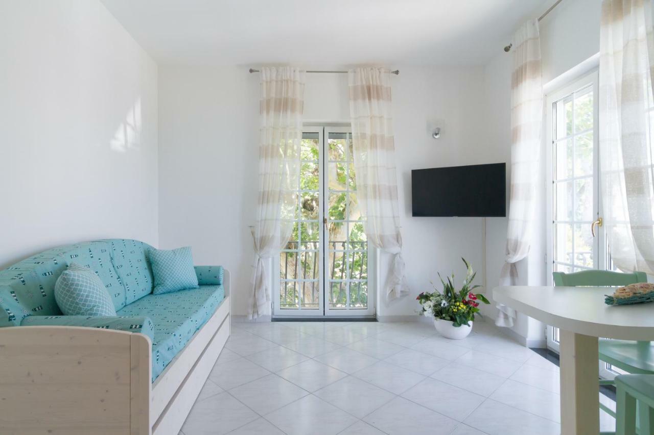 Aquamarine Relaxing Capri Suites מראה חיצוני תמונה