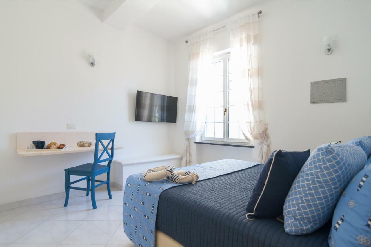 Aquamarine Relaxing Capri Suites מראה חיצוני תמונה