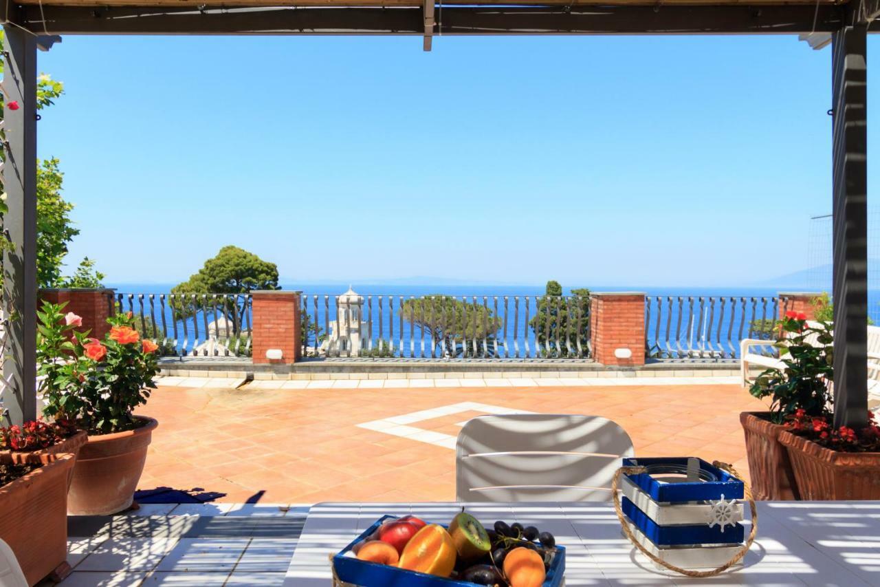 Aquamarine Relaxing Capri Suites מראה חיצוני תמונה
