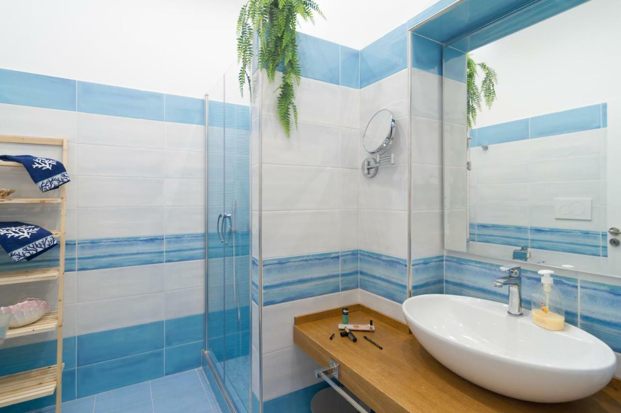 Aquamarine Relaxing Capri Suites מראה חיצוני תמונה